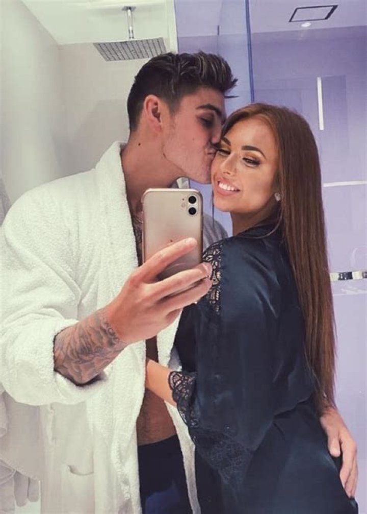 Luke Mabbott Height, Weight, Age, Boyfriend, Family, Facts, Biography