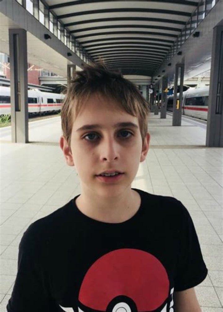 Mishovy Silenosti Height, Weight, Age, Girlfriend, Family, Facts, Biography