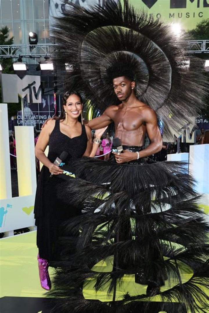 Nessa Barrett Height, Weight, Age, Boyfriend, Family, Facts, Biography