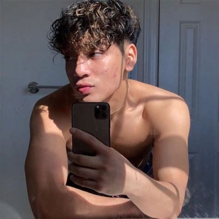 Noel Gajo Height, Weight, Age, Body Statistics