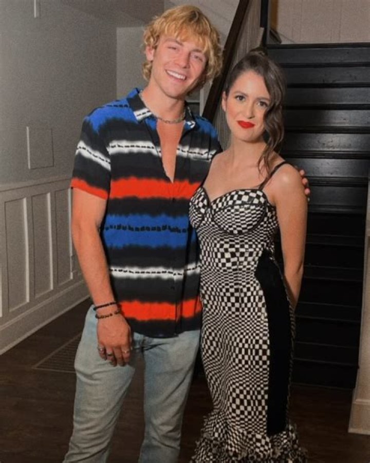 RAINI RODRIGUEZ, ROSS LYNCH, LAURA MARANO, CODY CHRISTIAN – Celeb Secrets