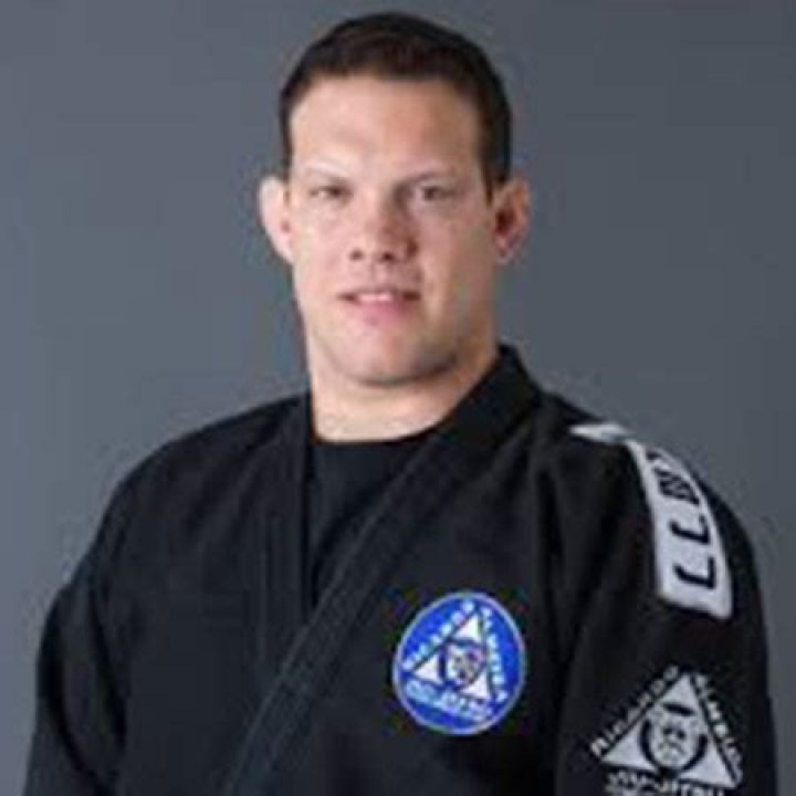 Ricardo Almeida Biography- Salary, Earnings, Married, Relationship, Affair, Age, Height, Family, Career, Endorsement, Bouts