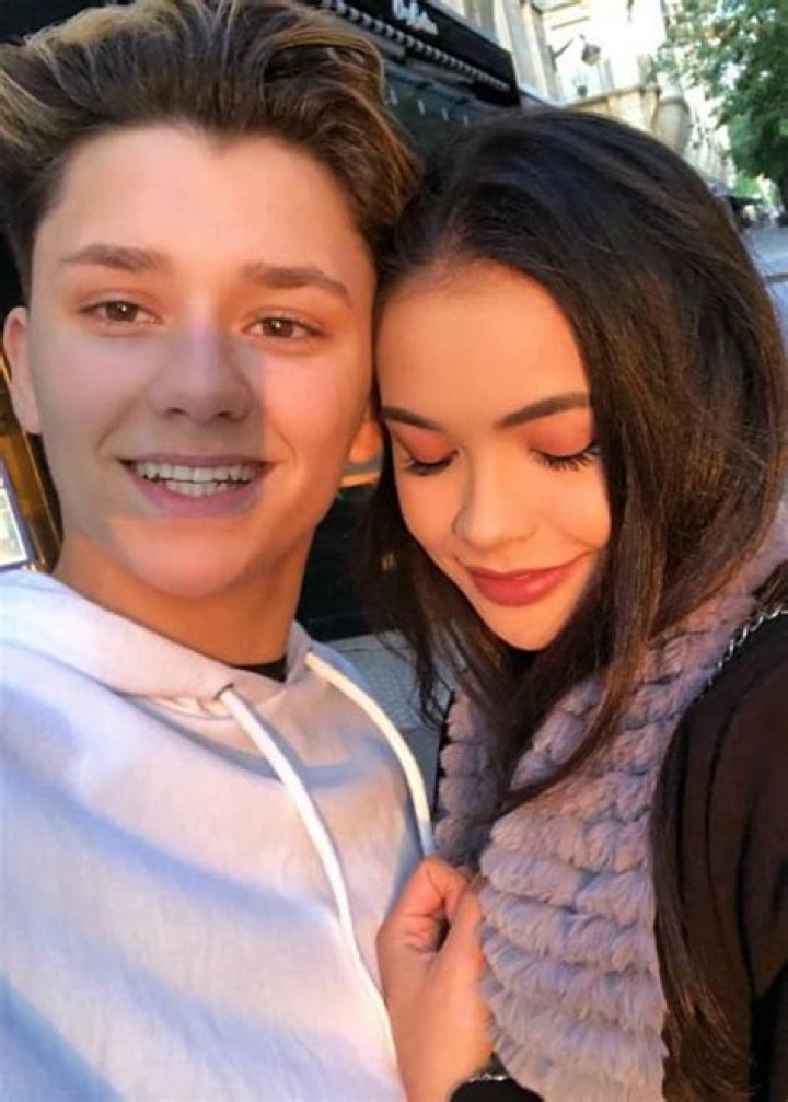 Selina Mour Height, Weight, Age, Boyfriend, Family, Facts, Biography