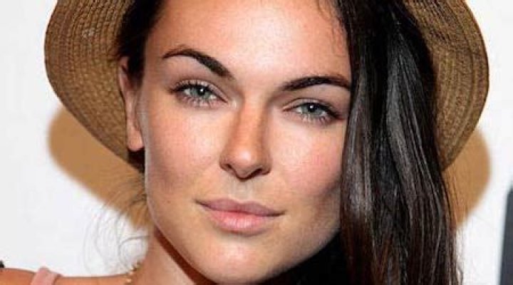 Serinda Swan Height, Weight, Age, Boyfriend, Family, Facts, Biography