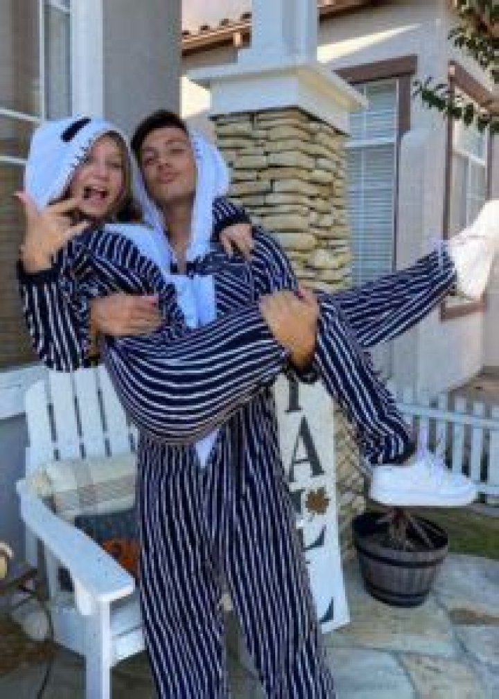 Shea Durazzo Height, Weight, Age, Girlfriend, Biography, Family