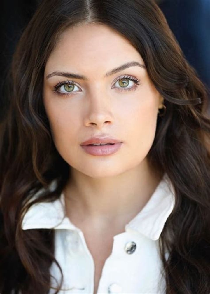 Sole Bovelli Height, Weight, Age, Boyfriend, Biography, Family, Facts