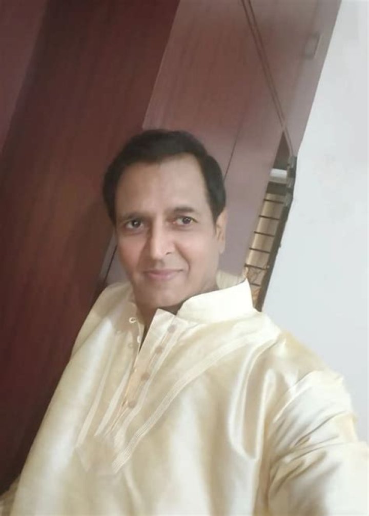 Sunil Lahri Height, Weight, Age, Education, Children