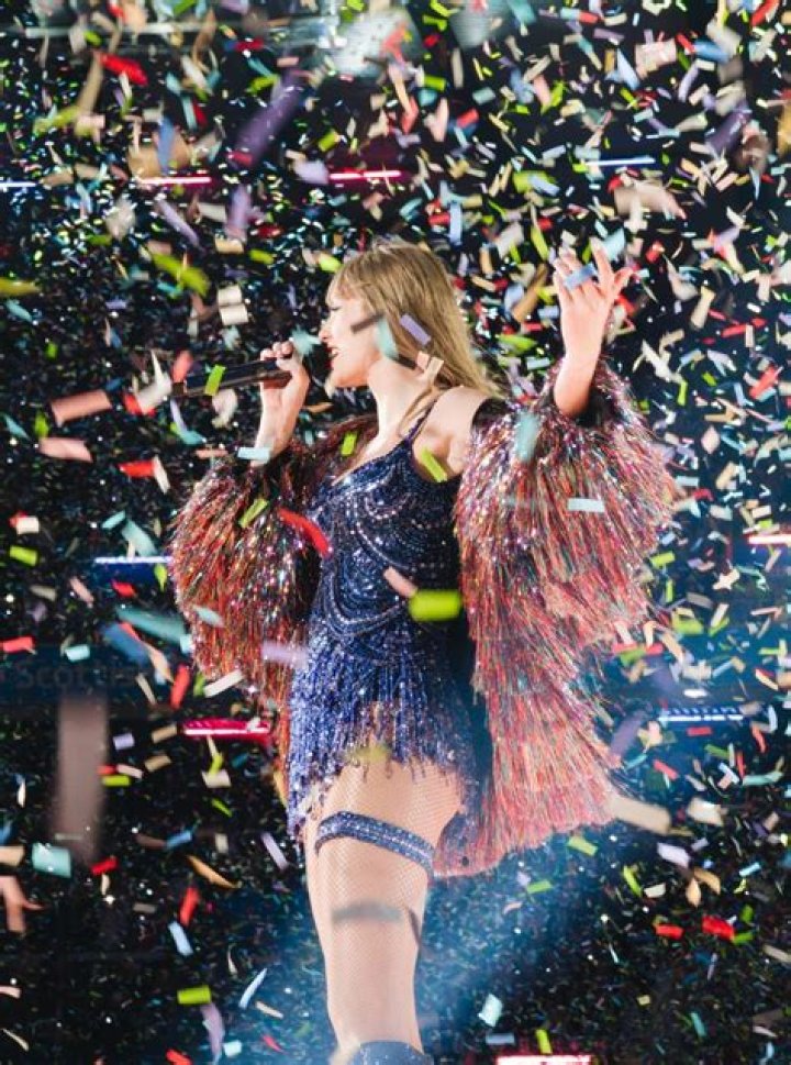 Taylor Swift’s Swaps Confetti For Bubbles In Central Park Show