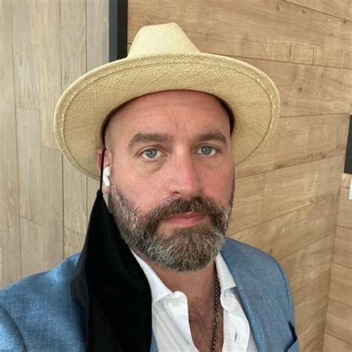 Tom Segura Height, Weight, Age, Spouse, Biography, Family, Facts