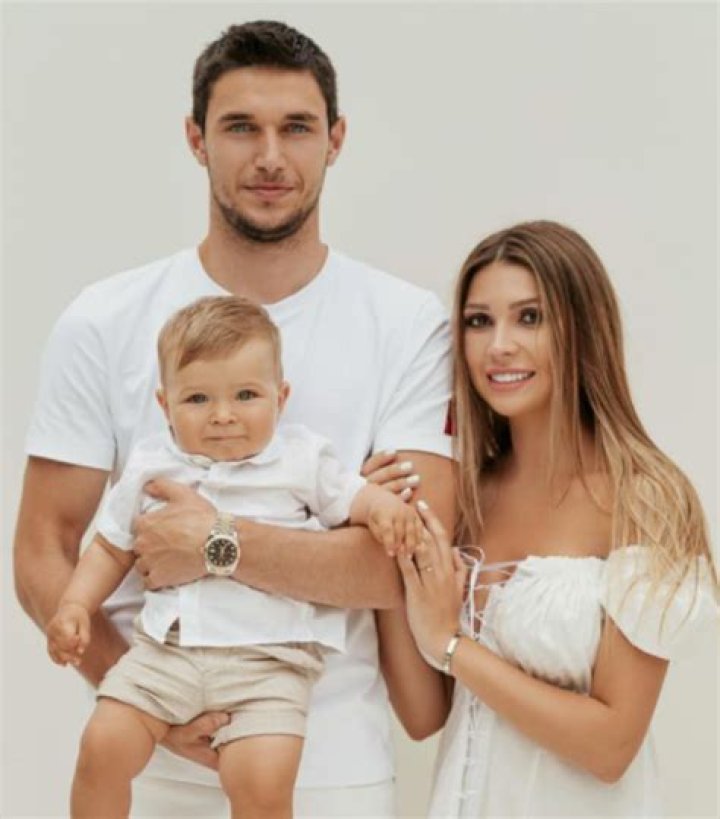 Ukrainian Forward Roman Yaremchuk Salary and Net worth; Who is his Wife?