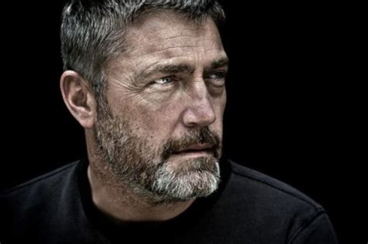 Vincent Regan Height, Weight, Age, Wife, Family, Biography, Facts