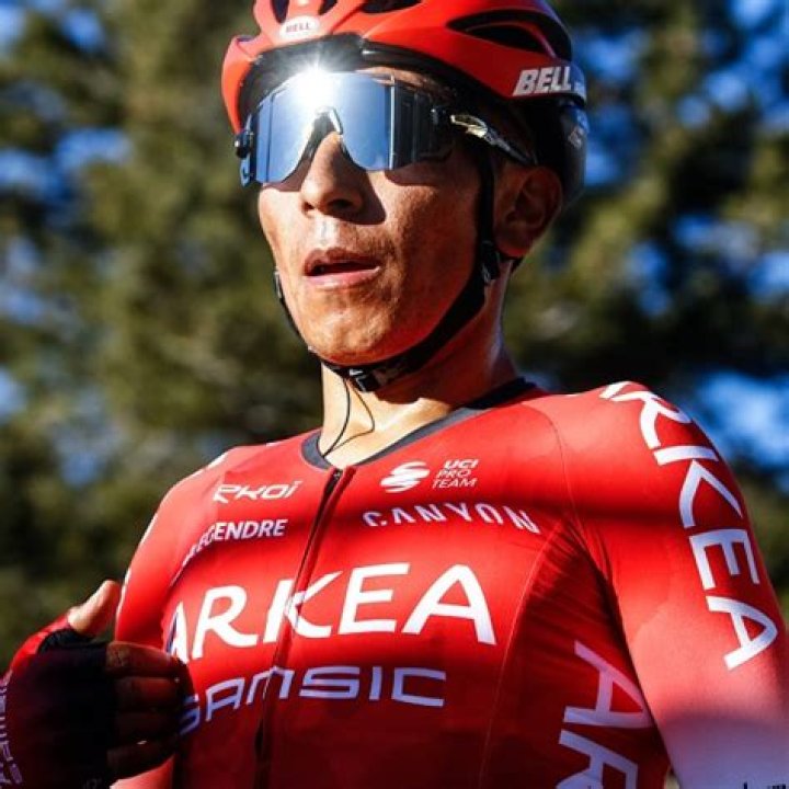 What is his salary on Team Arkea-Samsic? Nairo Quintana Wife; Who is the wife of the Colombian Cyclist?