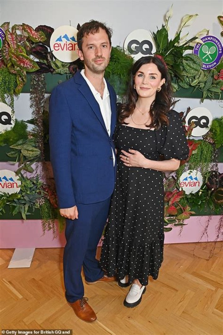 Who Is Aisling Bea’s Partner? Meet Her Husband. Know Her Net Worth, & Age