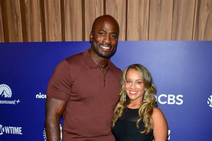Who is Akbar Gbaja-Biamila Dating Now?