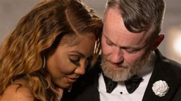 Who is Alex Brendemuhl Dating Now?