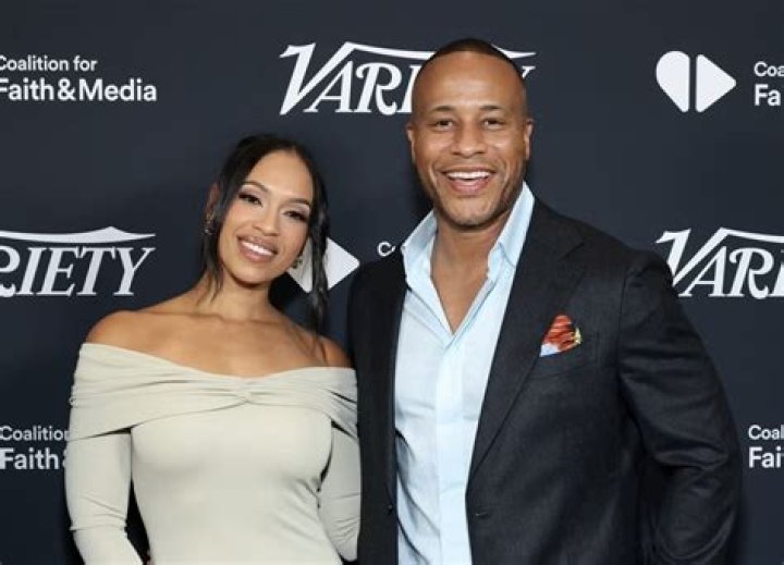 Who is Devon Murray Dating Now?