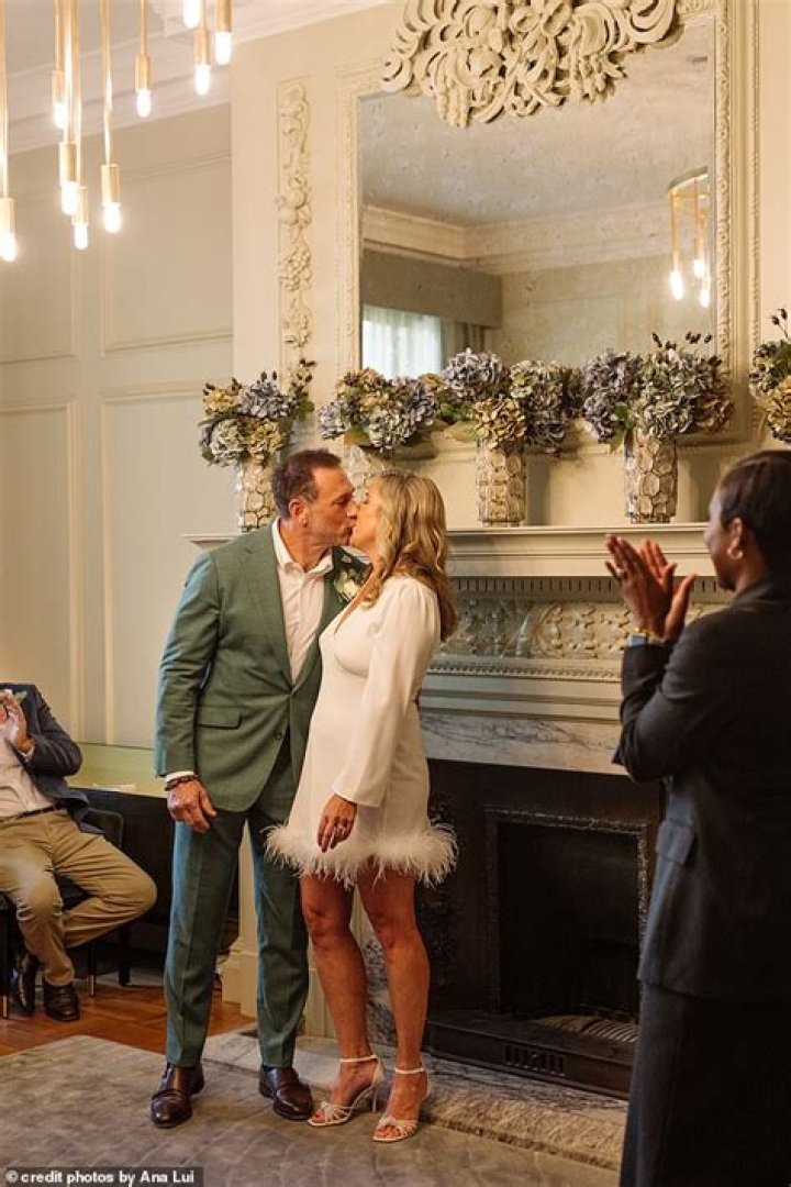 Who is Jason Carl Fox Dating Now?