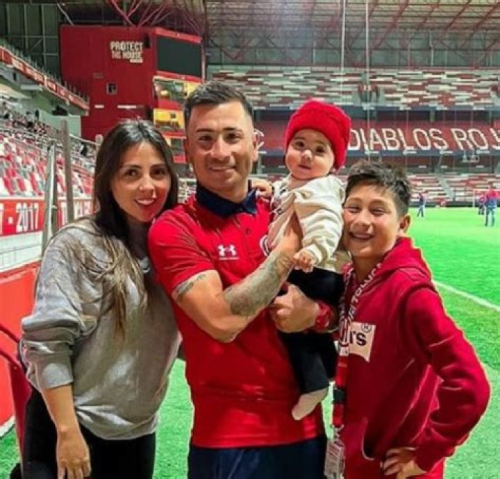 Who Is Jean Meneses? His Salary, Net Worth, Wife, Children, Parents, Stats, Career, Instagram, Transfers