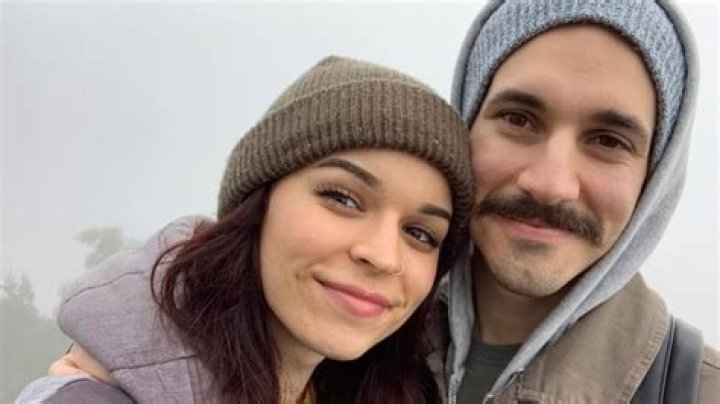 Who is Kelsey Batelaan Dating Now?