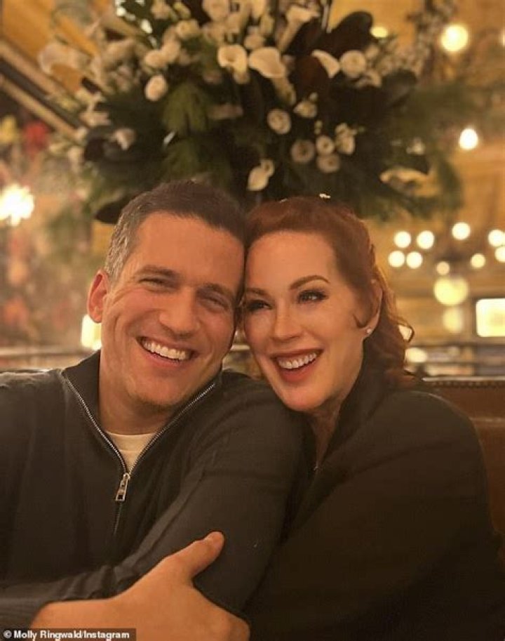 Who is Molly Ringwald Dating Now?