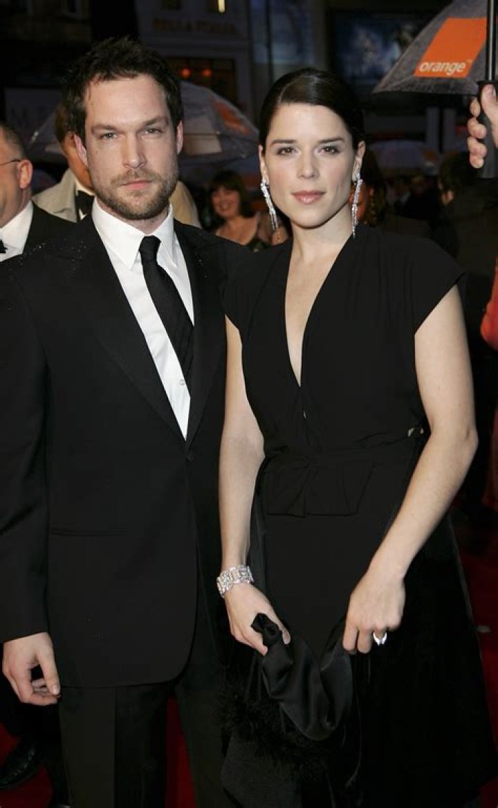 Who is Neve Campbell Dating Now