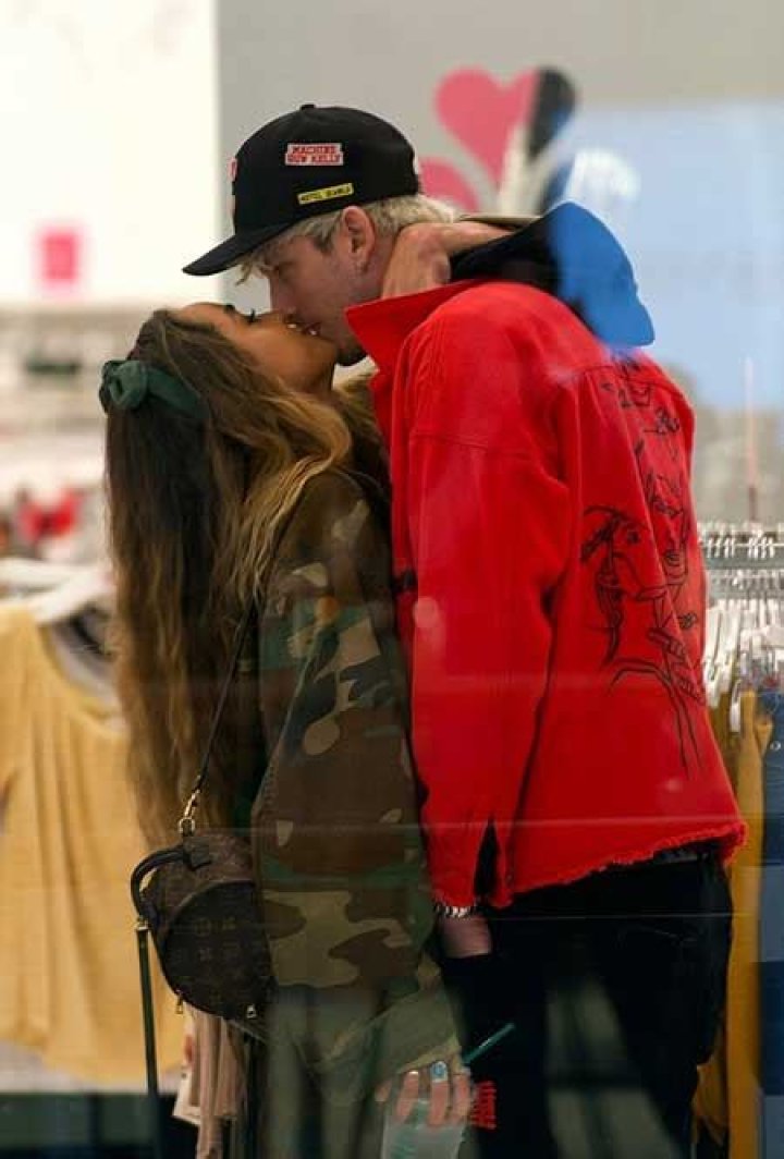 Who is Sommer Ray Dating Now