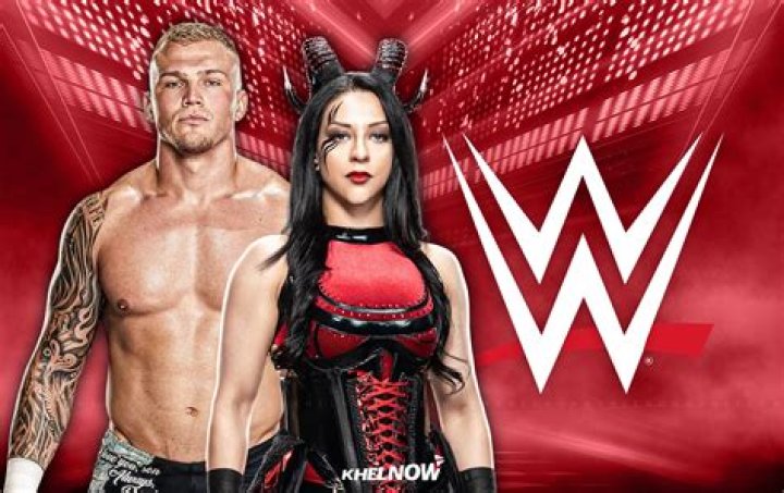 Who is Stephanie Cox Dating Now?