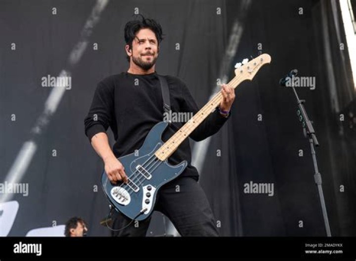 Who is Tobin Esperance Dating Now?