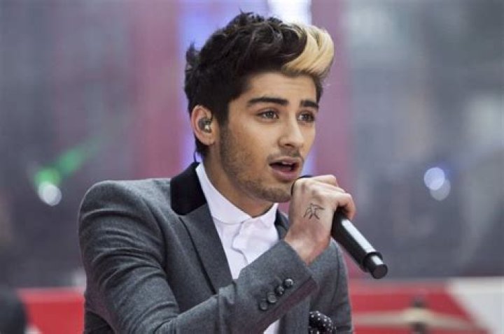 Zayn Malik Height, Weight, Age, Girlfriend, Family, Facts, Biography