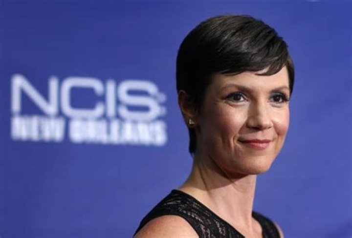 Zoe McLellan Net Worth | Celebrity Net Worth